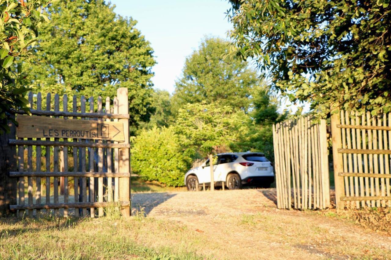 Les Perroutis Saint-Alvère Exterior foto